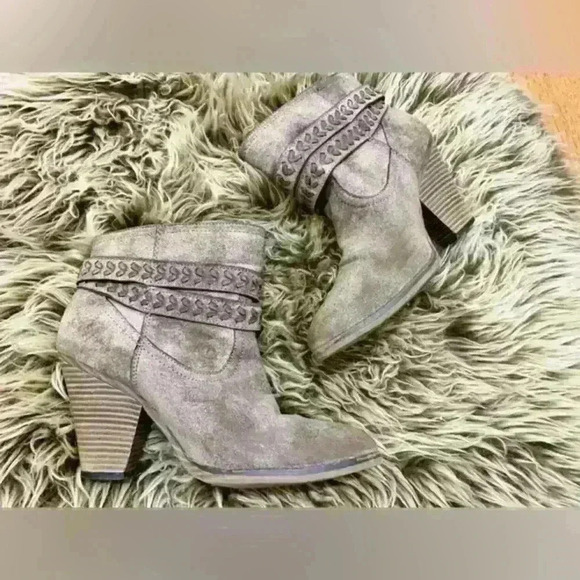 Mia‎ Ankle Booties Size 7.5 - Picture 2 of 9